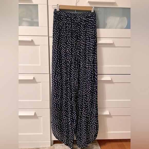 Lulu’s “Digby Navy Blue Polka Dot Flyaway Pants” - Picture 6 of 7